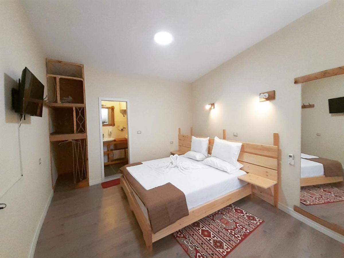 At Pikotiko'S - Korca City Rooms For Rent Korce Exterior foto