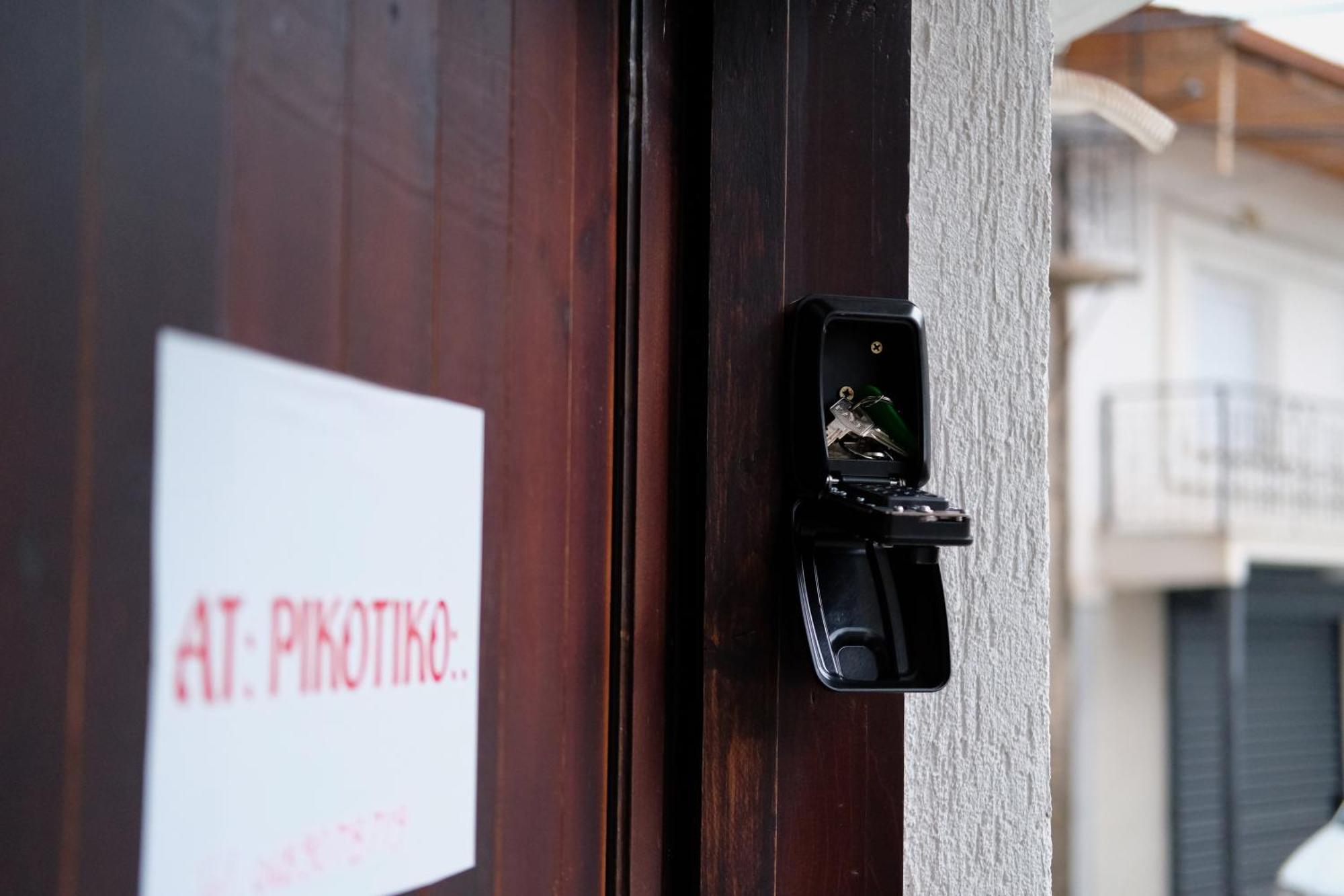 At Pikotiko'S - Korca City Rooms For Rent Korce Exterior foto