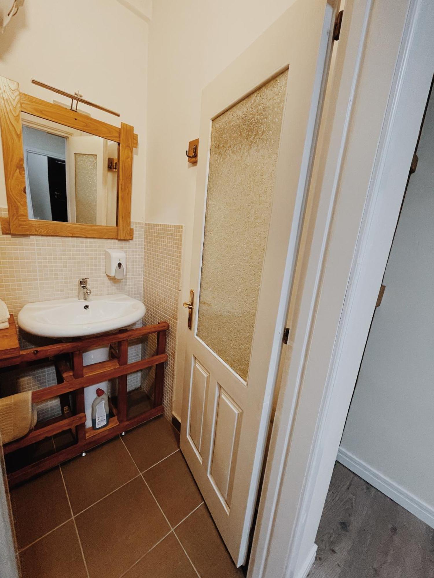 At Pikotiko'S - Korca City Rooms For Rent Korce Exterior foto