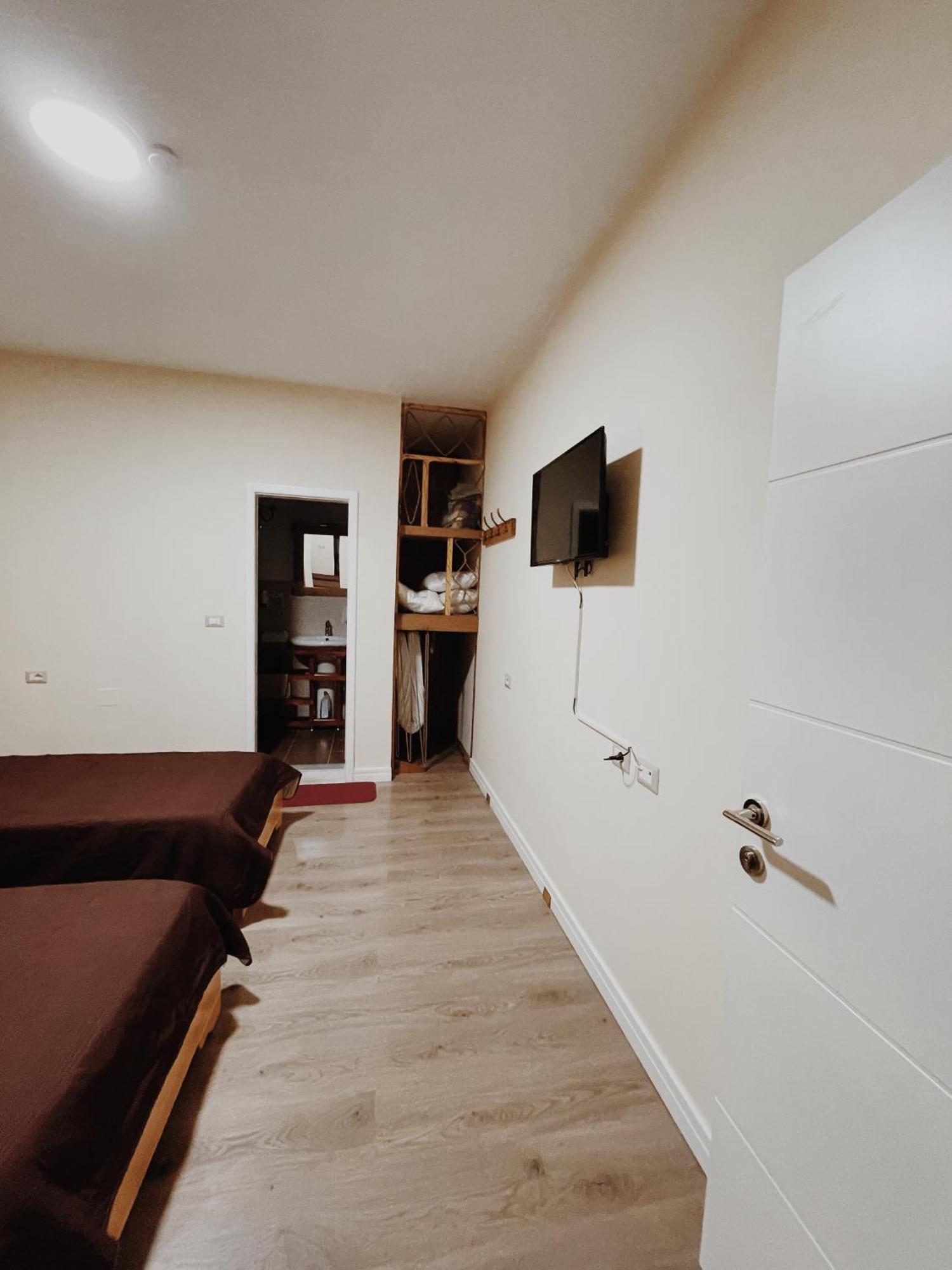At Pikotiko'S - Korca City Rooms For Rent Korce Exterior foto