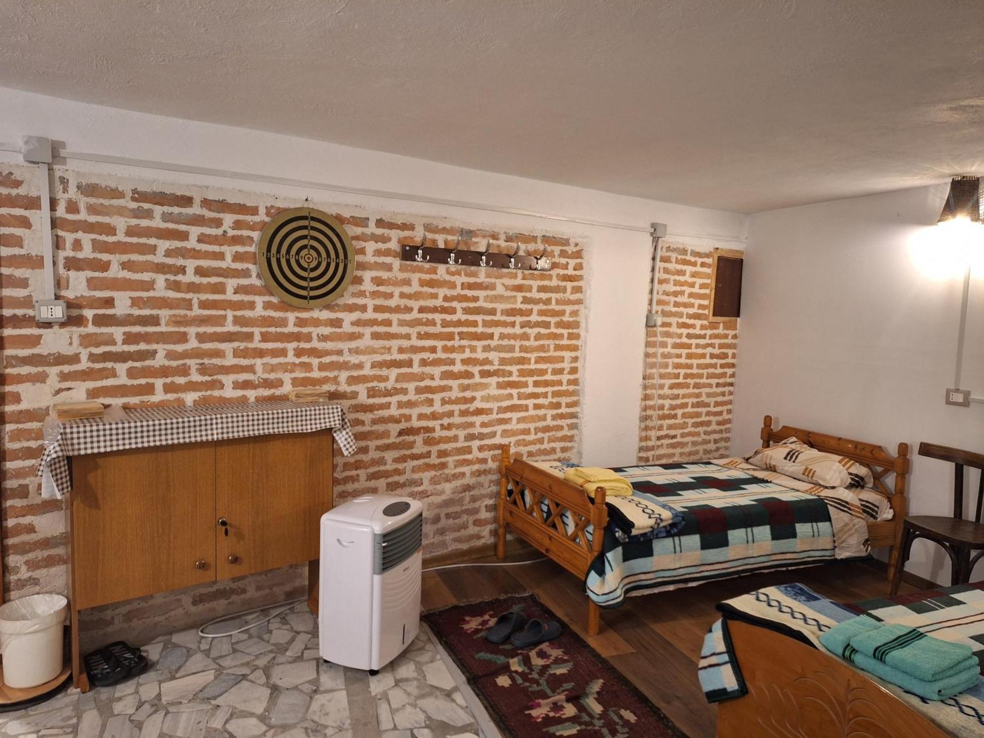 At Pikotiko'S - Korca City Rooms For Rent Korce Exterior foto