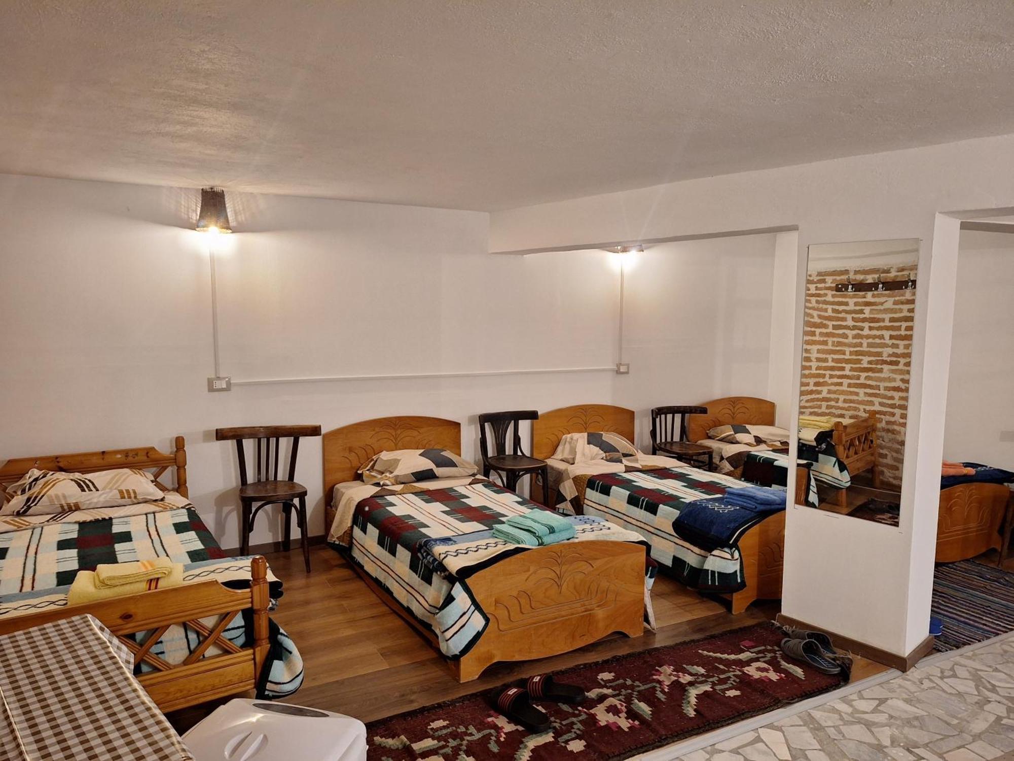 At Pikotiko'S - Korca City Rooms For Rent Korce Exterior foto